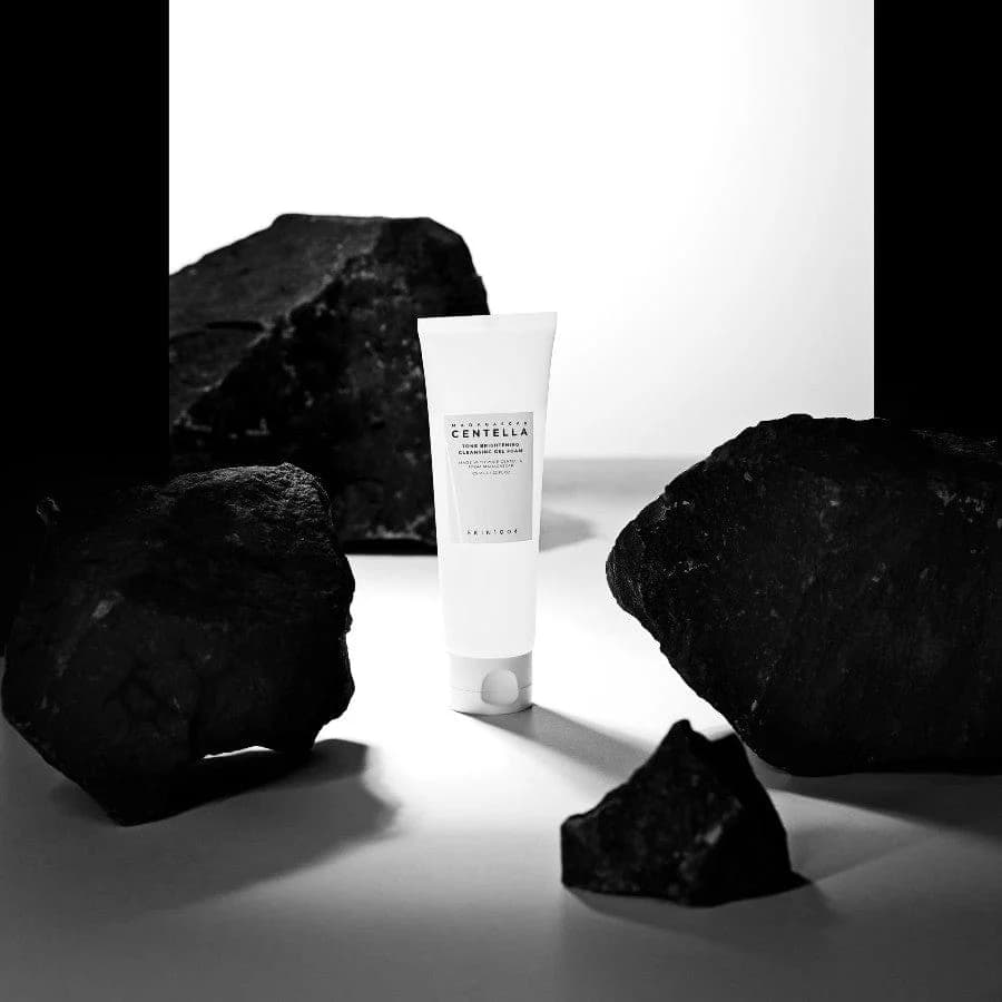Tone Brightening Cleansing Gel Foam — view 3